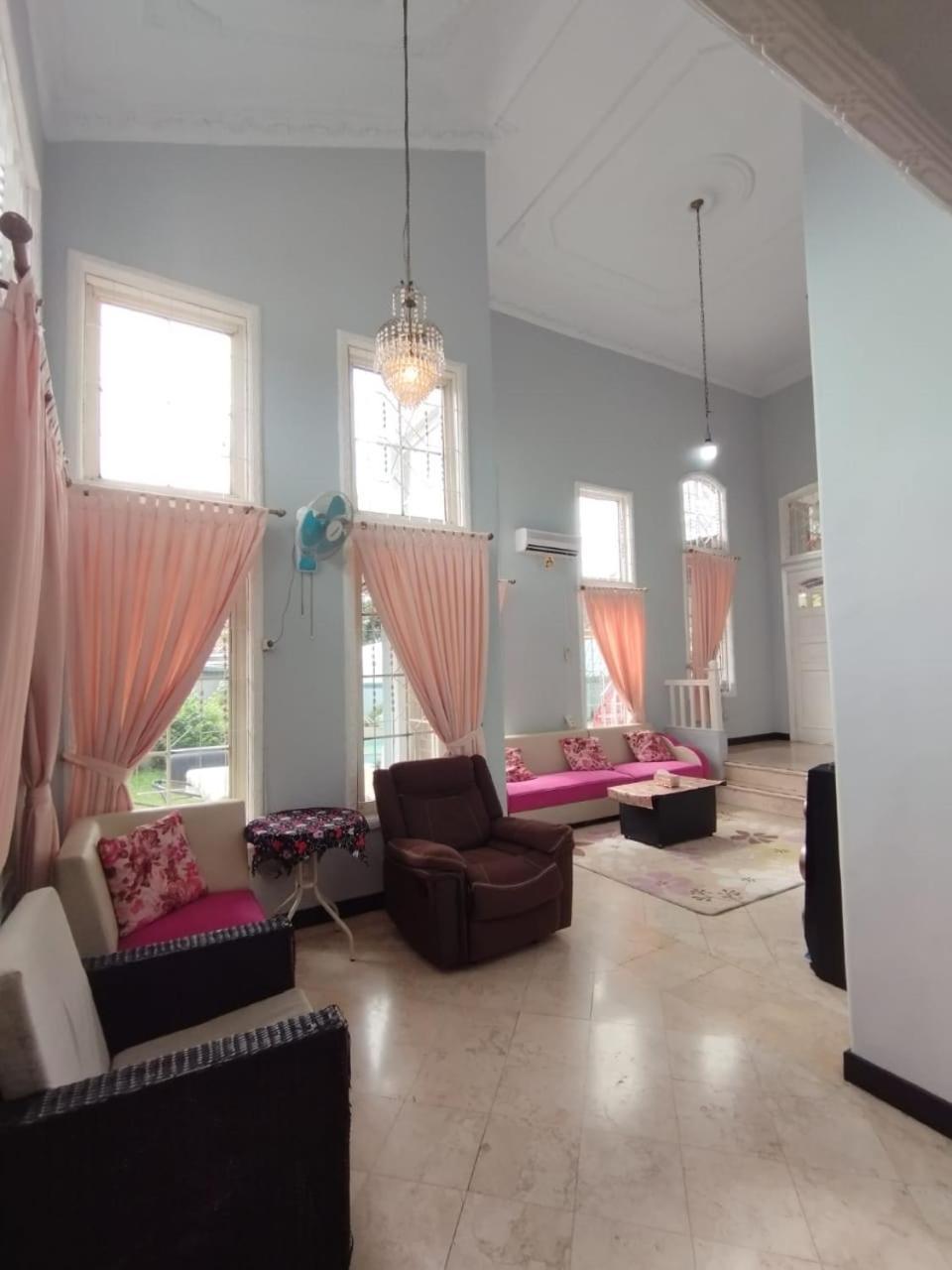 Vila Princess,Sentul 4Bedroom Dan Tenda Camping,Private Pool, Tenis Meja, Mini Billiard, Karaoke, Ayunan,Bbq, 08Satu3 80Satu6 4Satu5Satu Bogor Luaran gambar